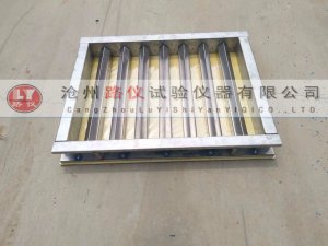 自密實(shí)混凝土刀口約束早期開(kāi)裂試驗(yàn)?zāi)?/></a>
					<a href=